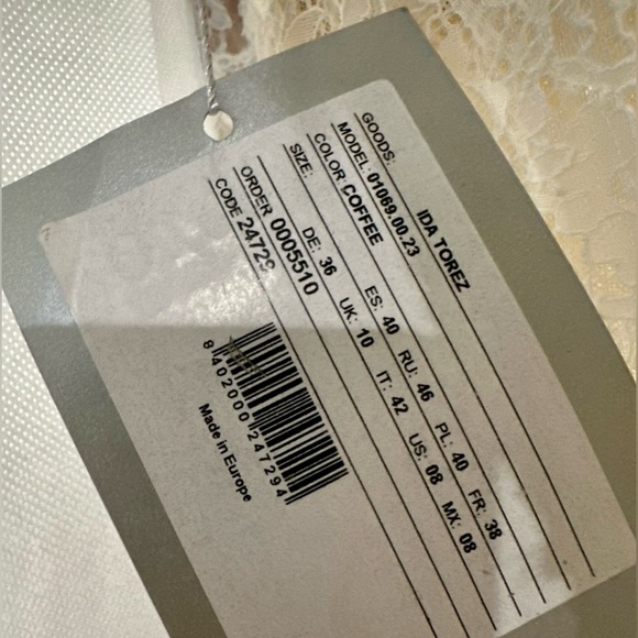 Ida Torez size 8 wedding dress- NEVER WORN- tags still on! - Picture 4 of 4